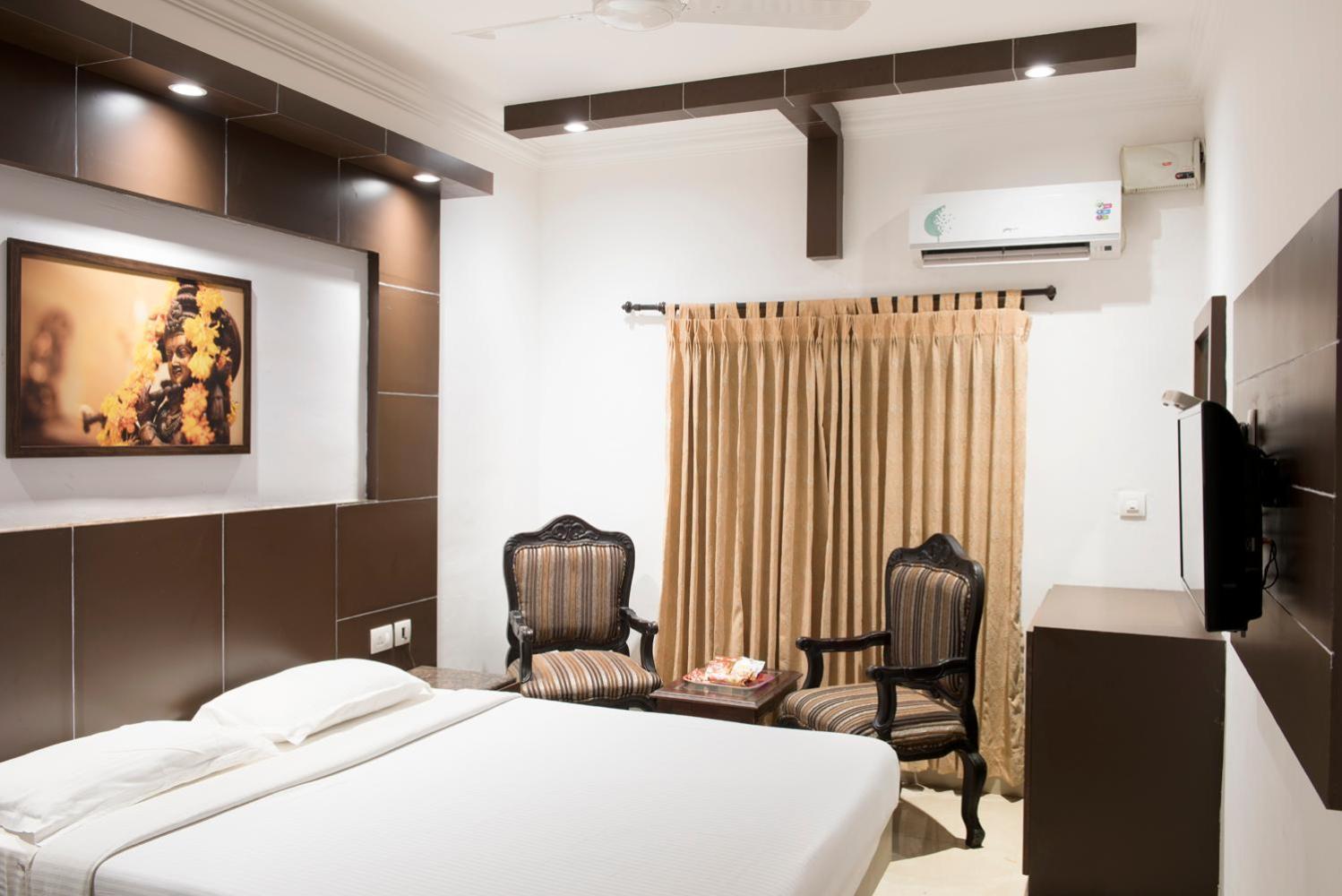 The Vyshakh Hotel Guruvayur Exterior photo