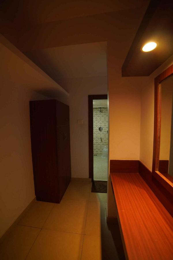 The Vyshakh Hotel Guruvayur Exterior photo