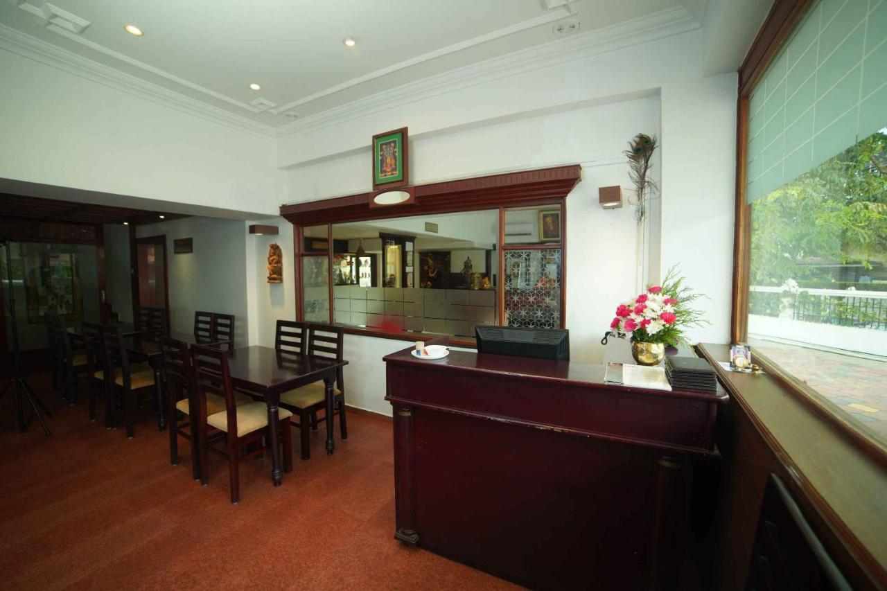 The Vyshakh Hotel Guruvayur Exterior photo