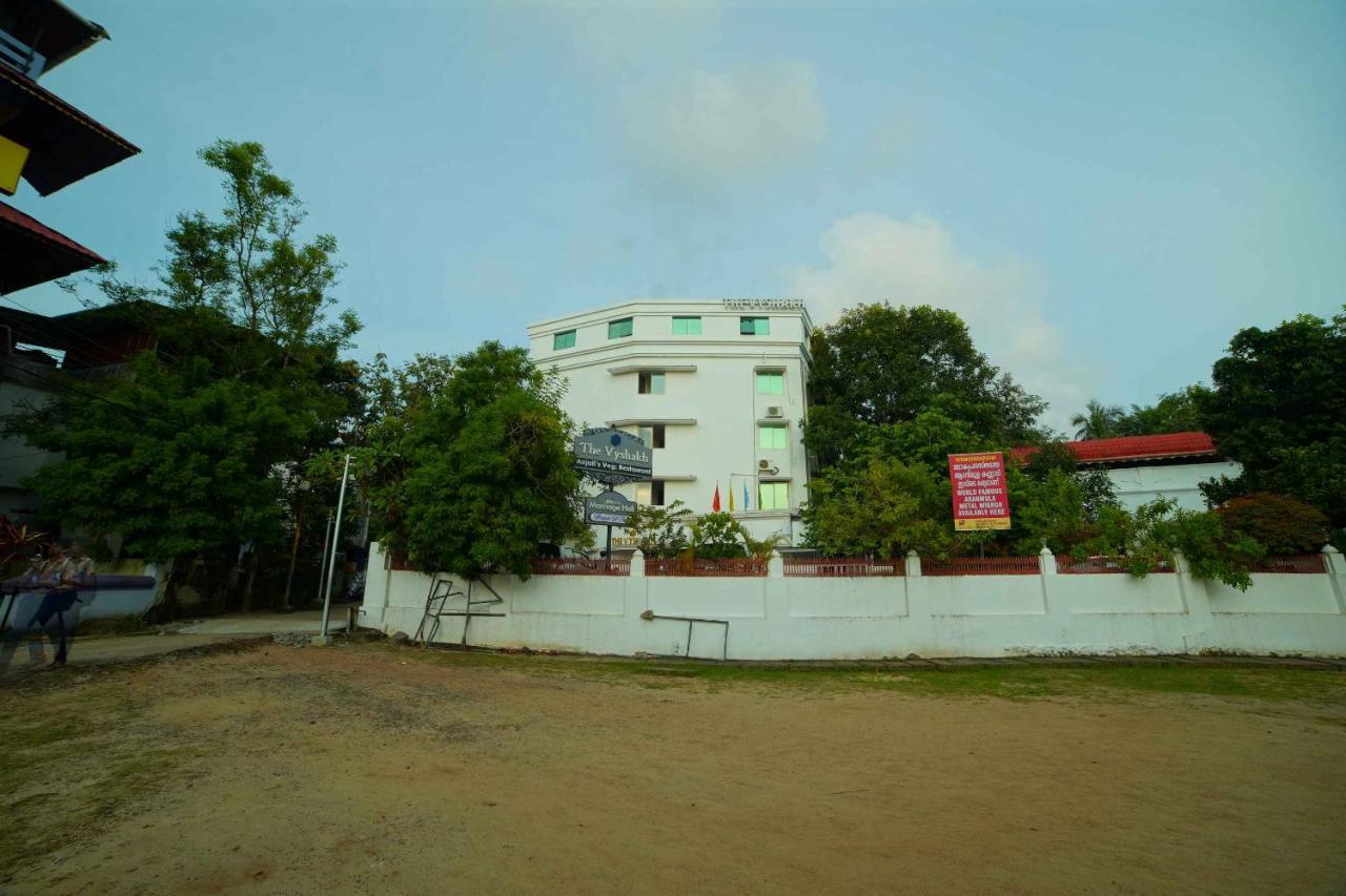 The Vyshakh Hotel Guruvayur Exterior photo