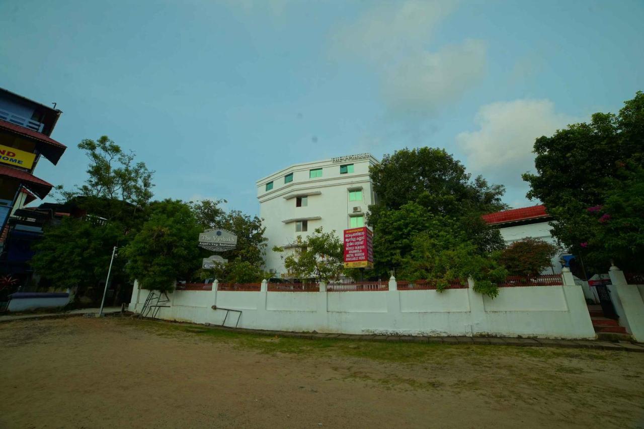 The Vyshakh Hotel Guruvayur Exterior photo